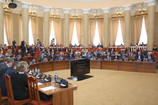 Председатель Контрольно-счетной палаты Липецкой области В.И. Бербенец принял участие в сессии Липецкого областного Совета депутатов
